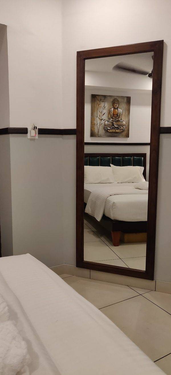 The Metro Pod - Backpackers A/C Dormitory