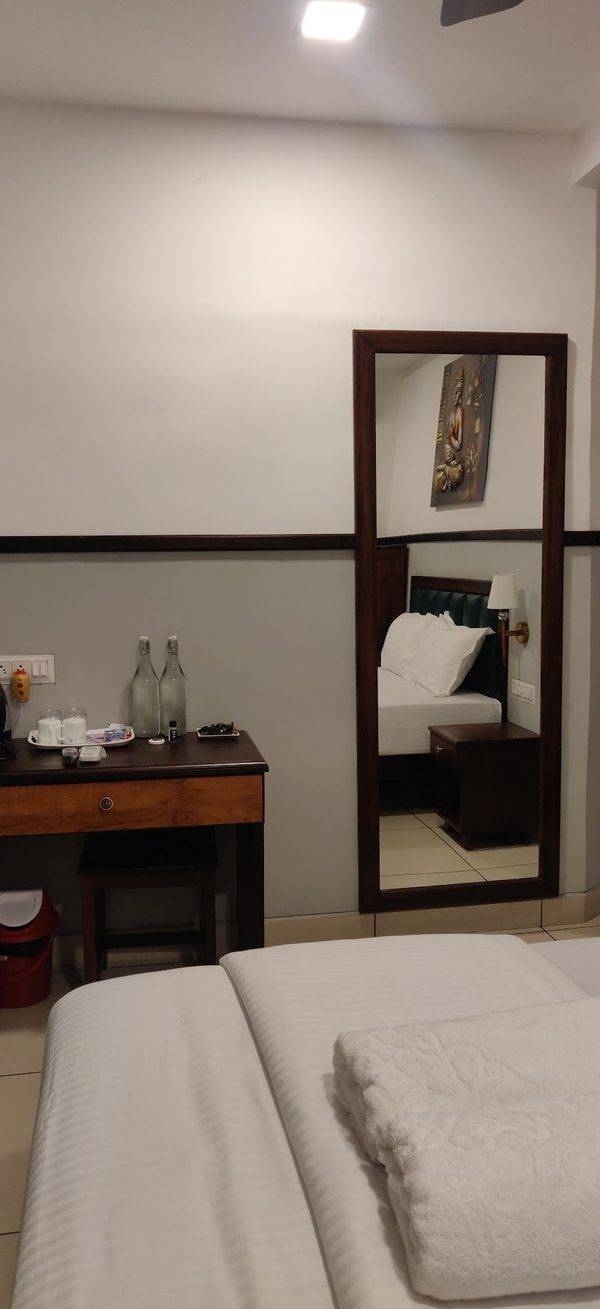 The Metro Pod - Backpackers A/C Dormitory